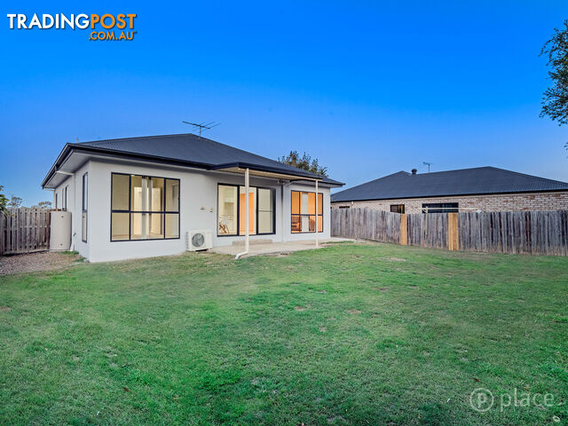 6 York Close Oxley QLD 4075