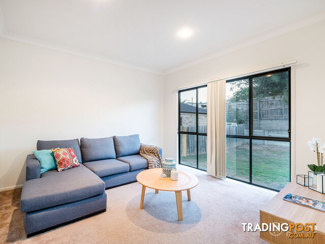 6 York Close Oxley QLD 4075