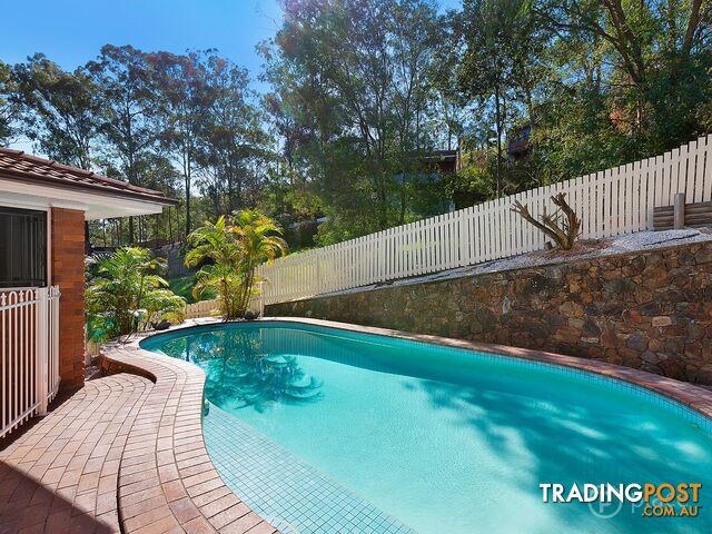 16 Wirra Street Chapel Hill QLD 4069