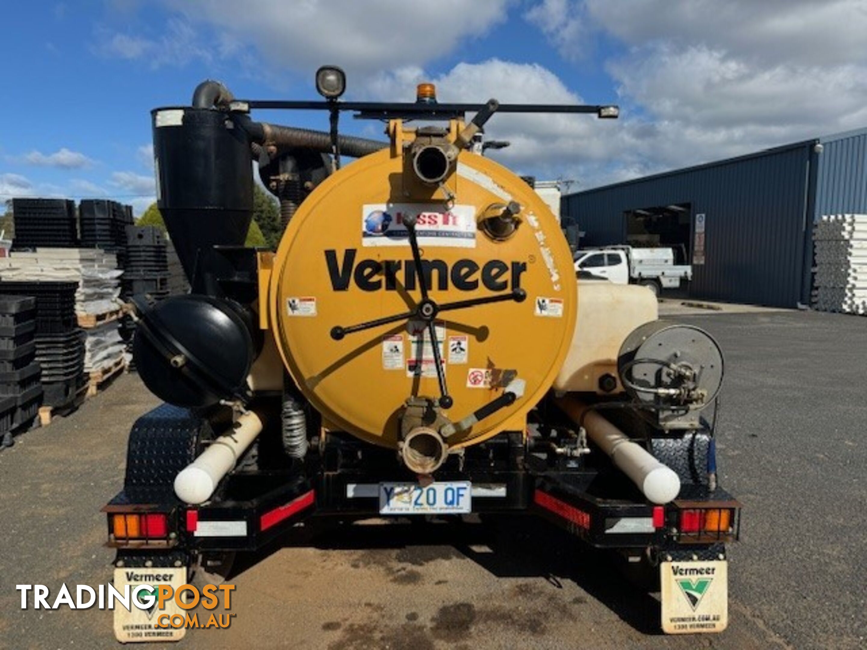 Hydro Vacuum - Vermeer trailer