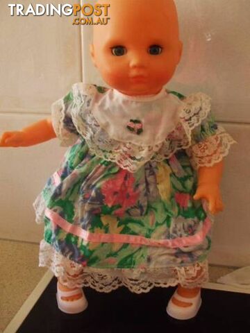 Sleeping Eye Doll (approx 38cm) with Extra Clothes - photo 2 of 5