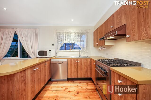 4 Gracilis Court ENDEAVOUR HILLS VIC 3802