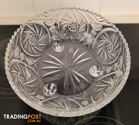 Crystal Footed Bowl 24cm - brand new - great gift idea