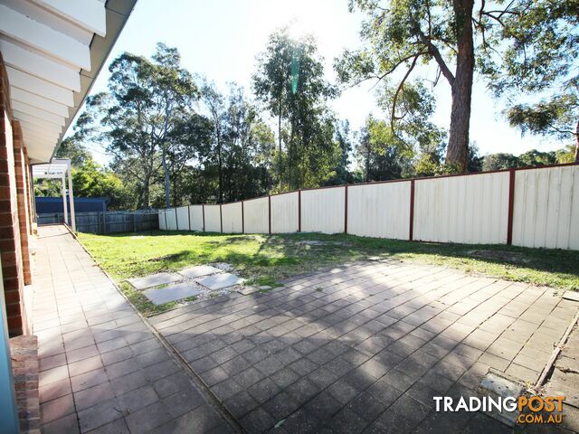 4 Sawyer Close GREEN POINT NSW 2251