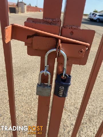 2 Lock Gate Keeper System