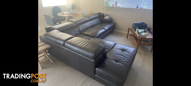 5 seater leather couch