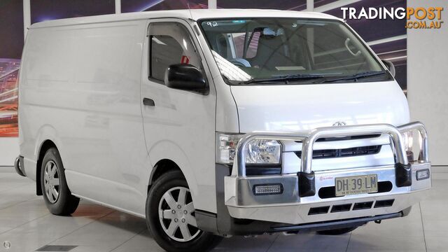 2015 Toyota Hiace   Van