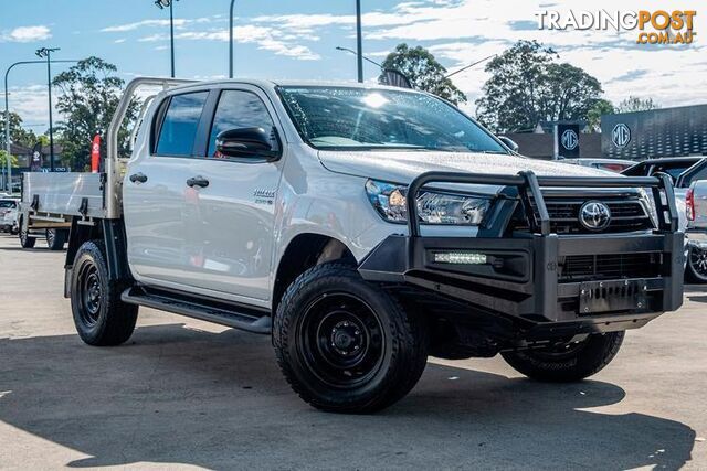 2022 TOYOTA HILUX SR CAB CHASSIS