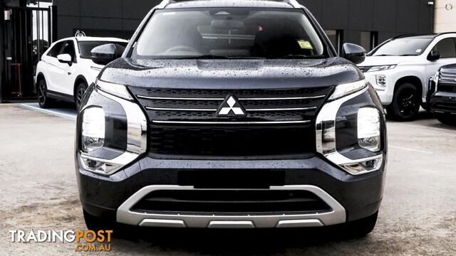 2023 Mitsubishi Outlander LS  SUV