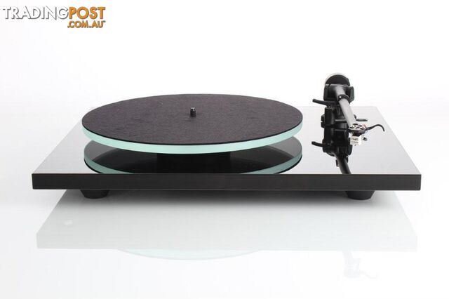 Rega Planar 2 Turntable - Gloss Black - photo 2 of 7