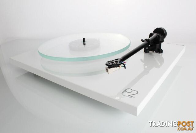 Rega Planar 2 Turntable - Gloss White - photo 2 of 7