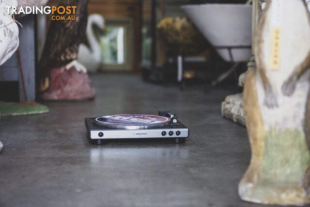 Million Dollar Riff Turntable Package - photo 2 of 13
