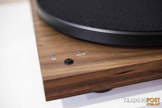 ProJect Debut Recordmaster II Turntable w/ Ortofon OM10 Cartridge - photo 2 of 9