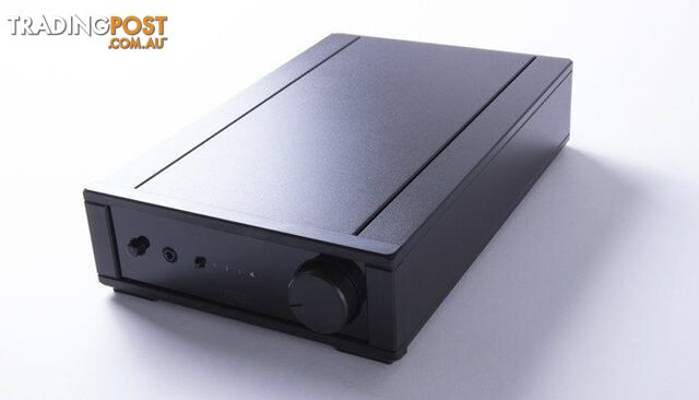 Rega io Integrated Amplifier - photo 3 of 10