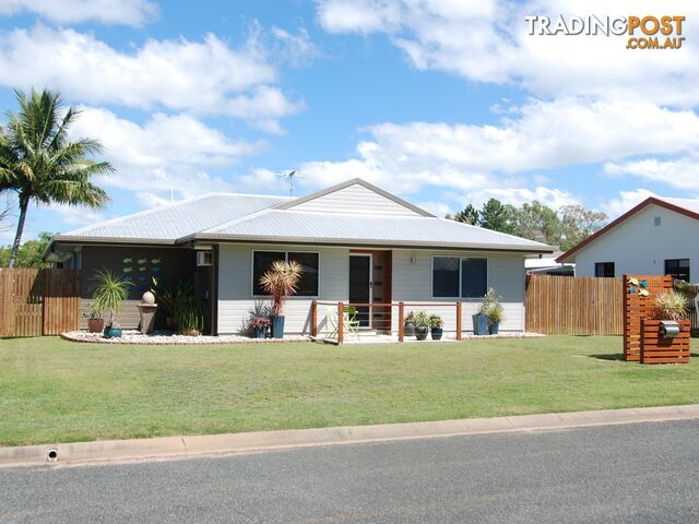 6 Rasmussen Court ARMSTRONG BEACH QLD 4737