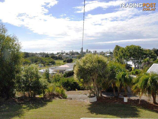 10 Antoney Lane SARINA BEACH QLD 4737