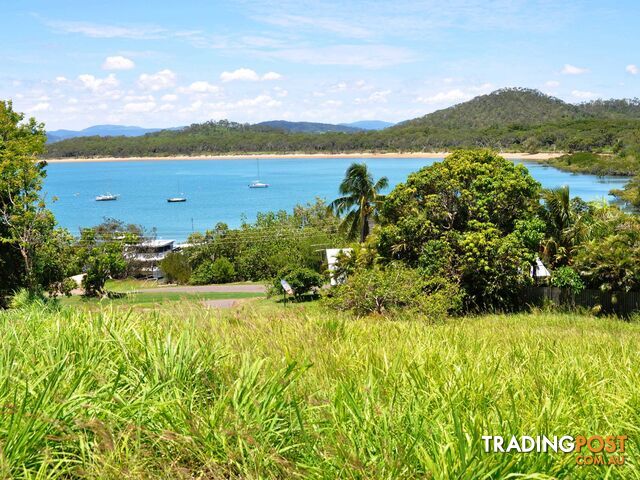 4 Sunset Drive SARINA BEACH QLD 4737