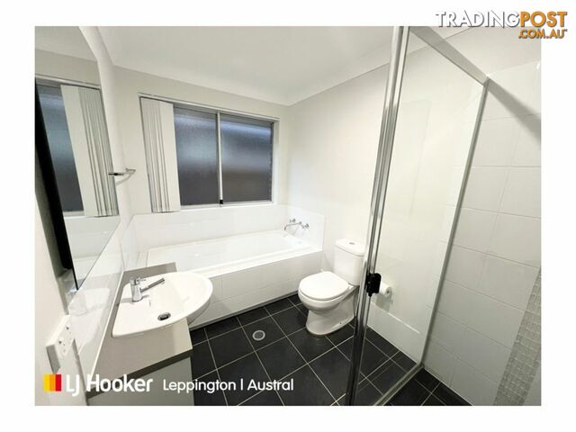 23 Crystal Palace Way LEPPINGTON NSW 2179 - photo 5 of 14