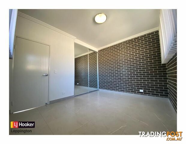 16a Peronne Road EDMONDSON PARK NSW 2174