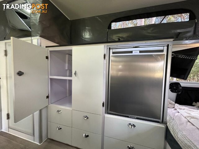SC15 - 15FT CRUISER HYBRID CARAVAN GEN 3 - photo 4 of 10