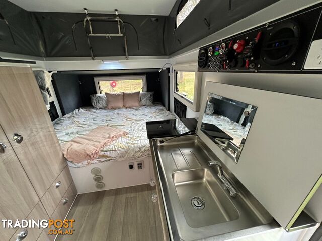 SC13 - 13FT CRUISER DOUBLE BUNK STRAIGHT HYBRID CARAVAN GEN 3 - photo 4 of 10