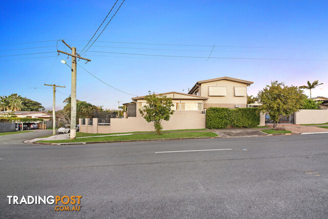 22 Saltash Street LABRADOR QLD 4215