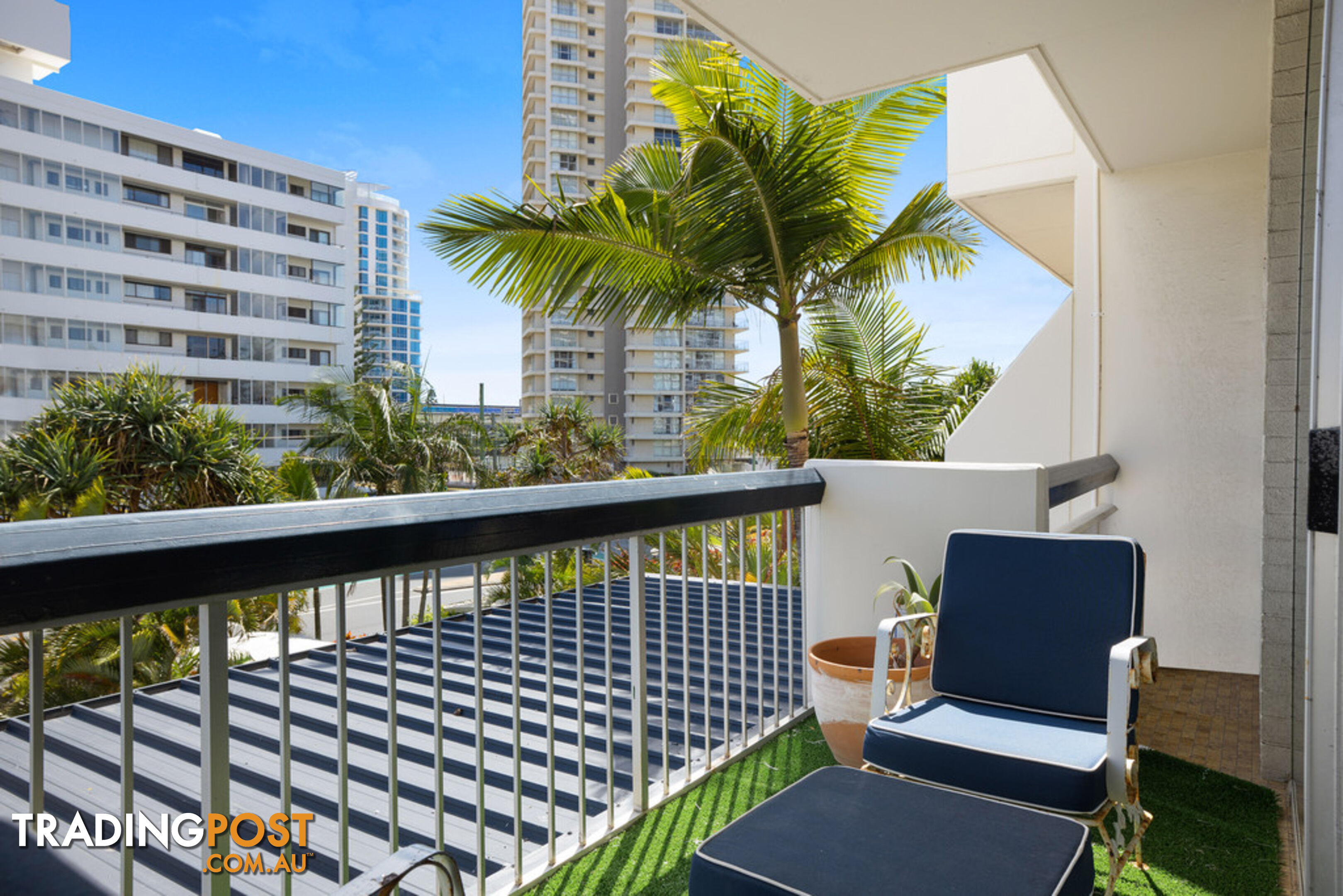 301/2 Queensland Avenue 'Hi Ho' BROADBEACH QLD 4218