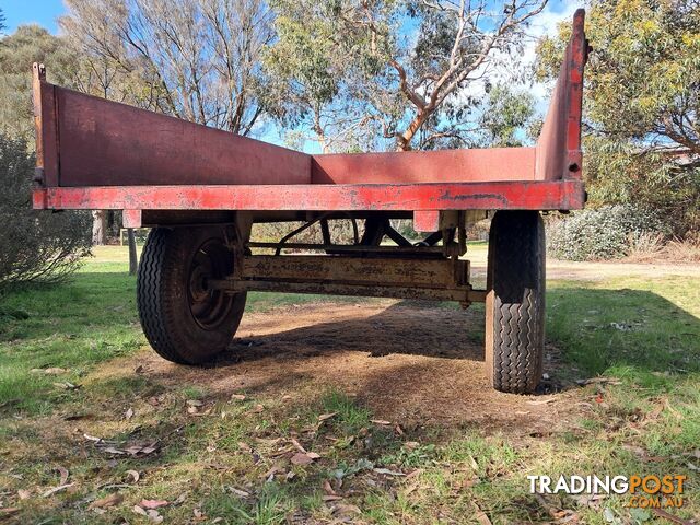 Tipping trailer - hydraulic