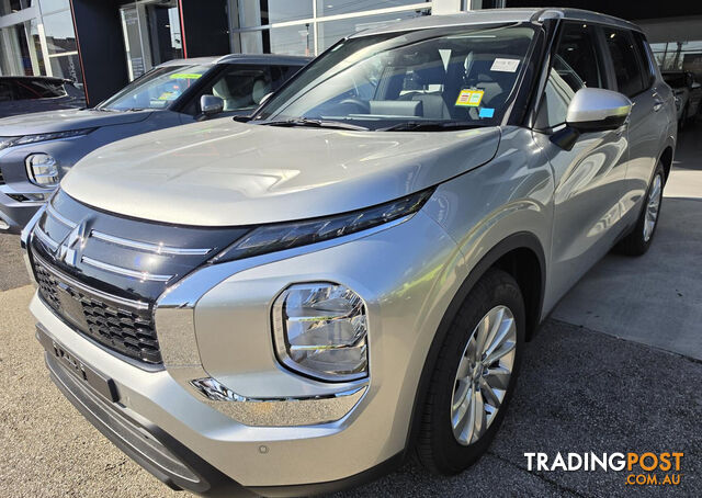 2026 MITSUBISHI OUTLANDER ES SUV
