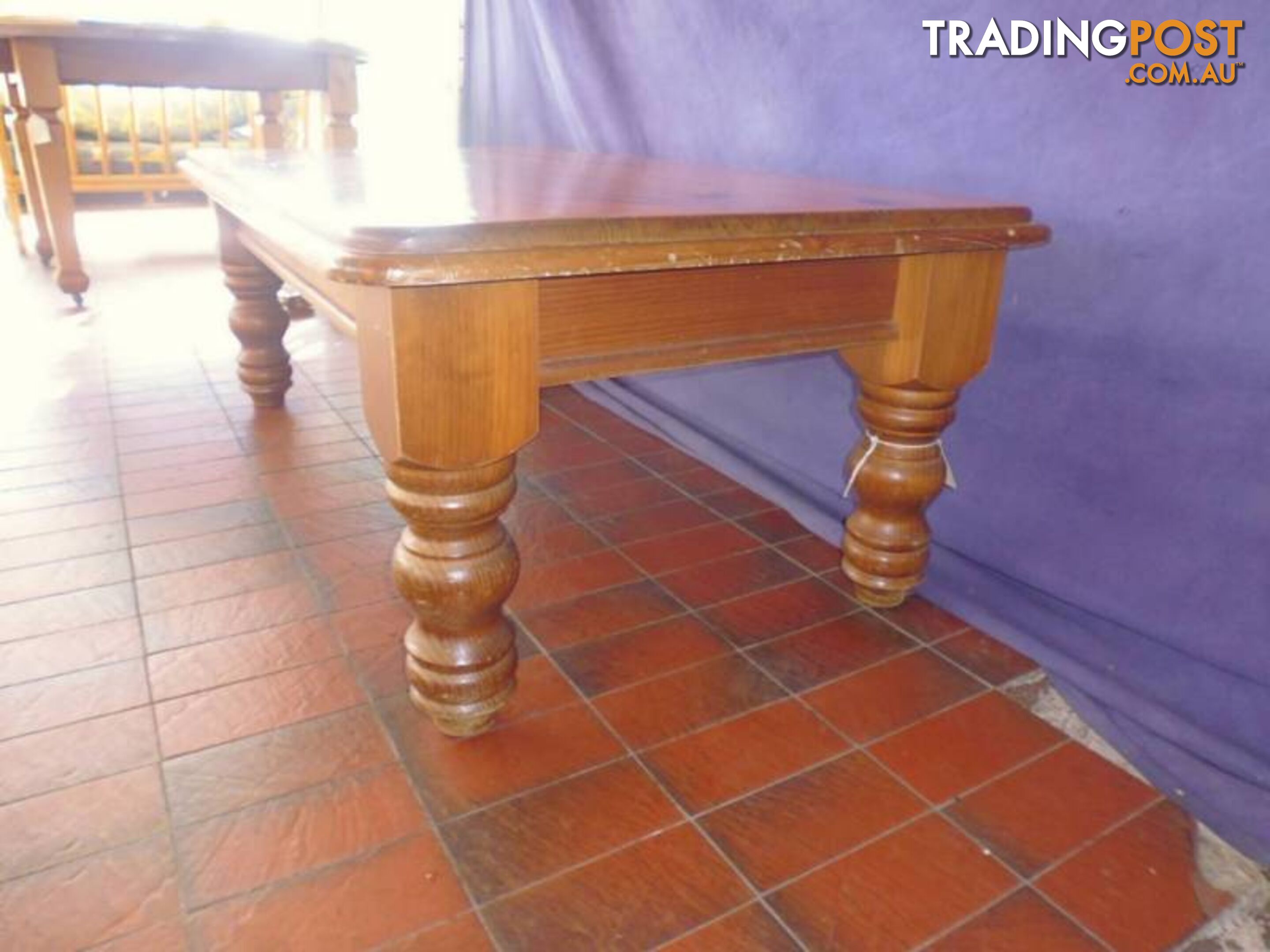 Coffee Table, Turned Leg, 364042