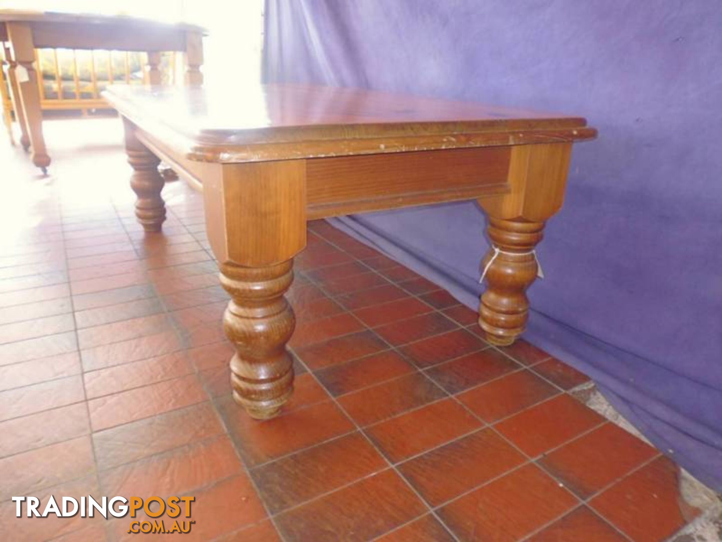 Coffee Table, Turned Leg, 364042