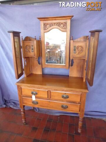 Dressing Table, Kauri, Wing Mirror, 367203