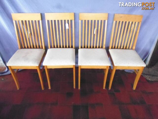 4 x Chairs, 370137
