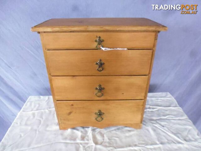 Small Chest of Drawers, Pine, 370003