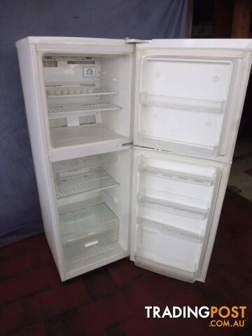 Fridge, Centrix, 2 Door, 210 ltr, 369046