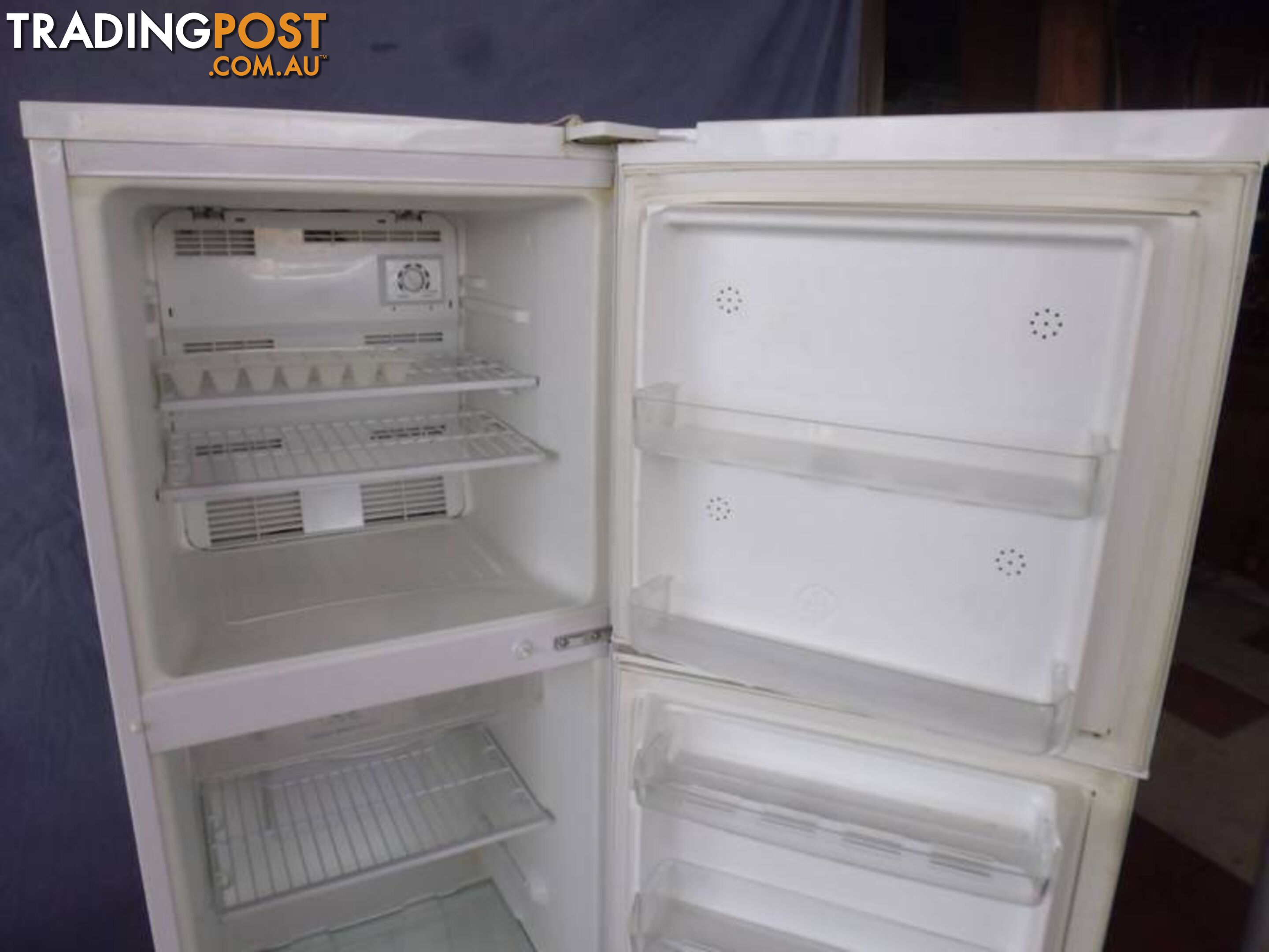 Fridge, Centrix, 2 Door, 210 ltr, 369046