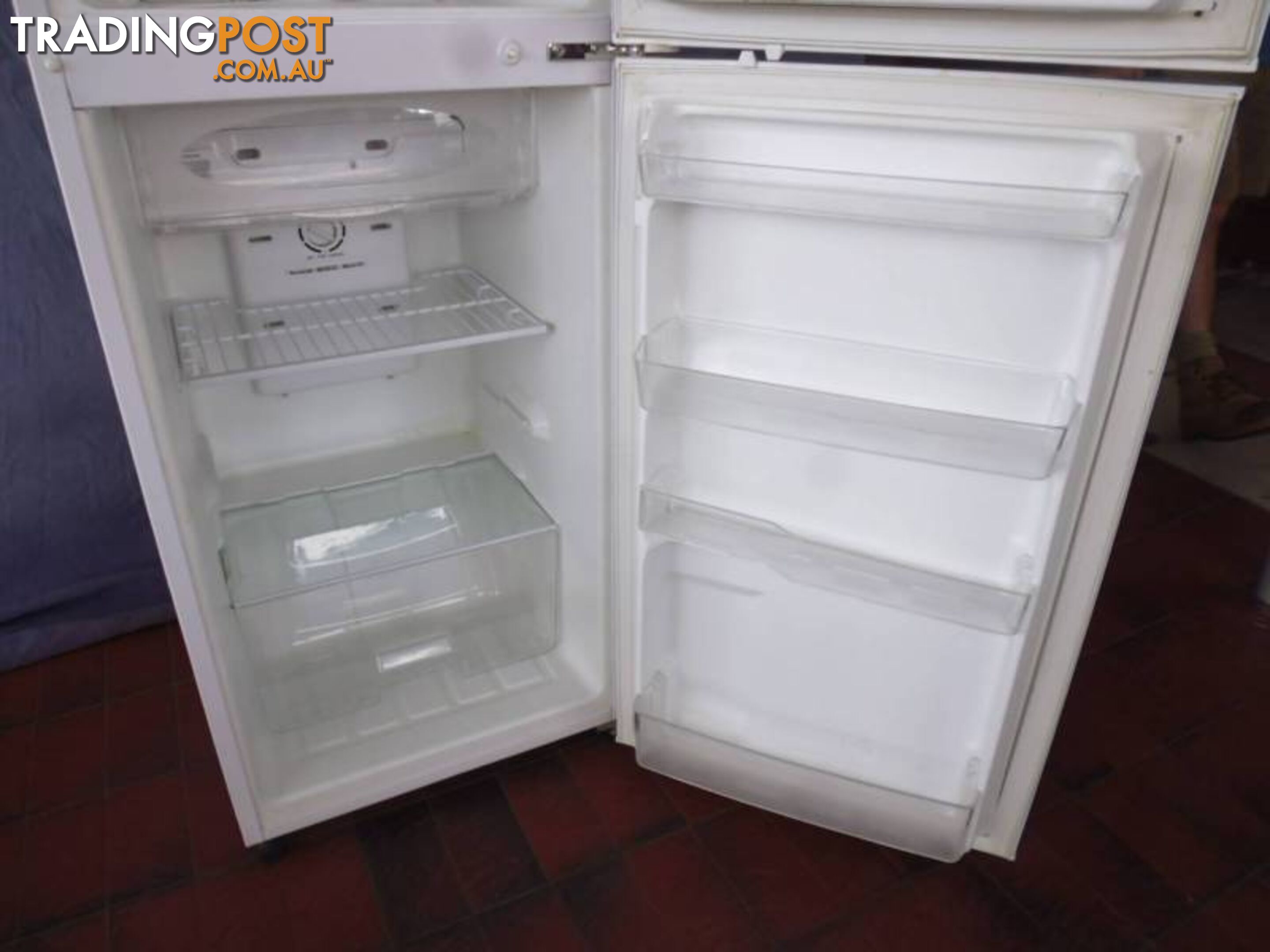 Fridge, Centrix, 2 Door, 210 ltr, 369046