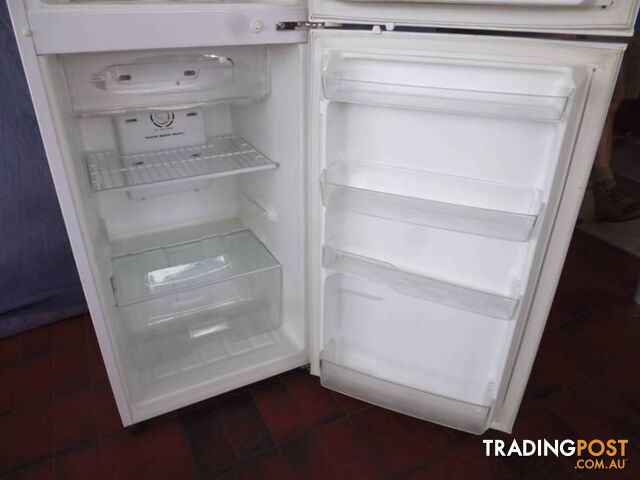 Fridge, Centrix, 2 Door, 210 ltr, 369046