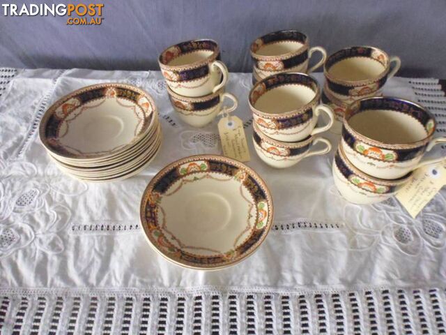 Alfred Meakin Caledonia Cups & Saucers, 368841