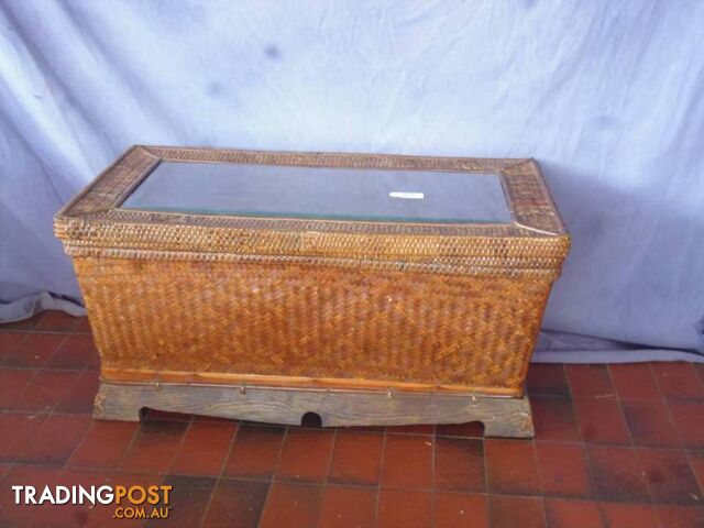 Chinese Box reed/bamboo with glass top 369872