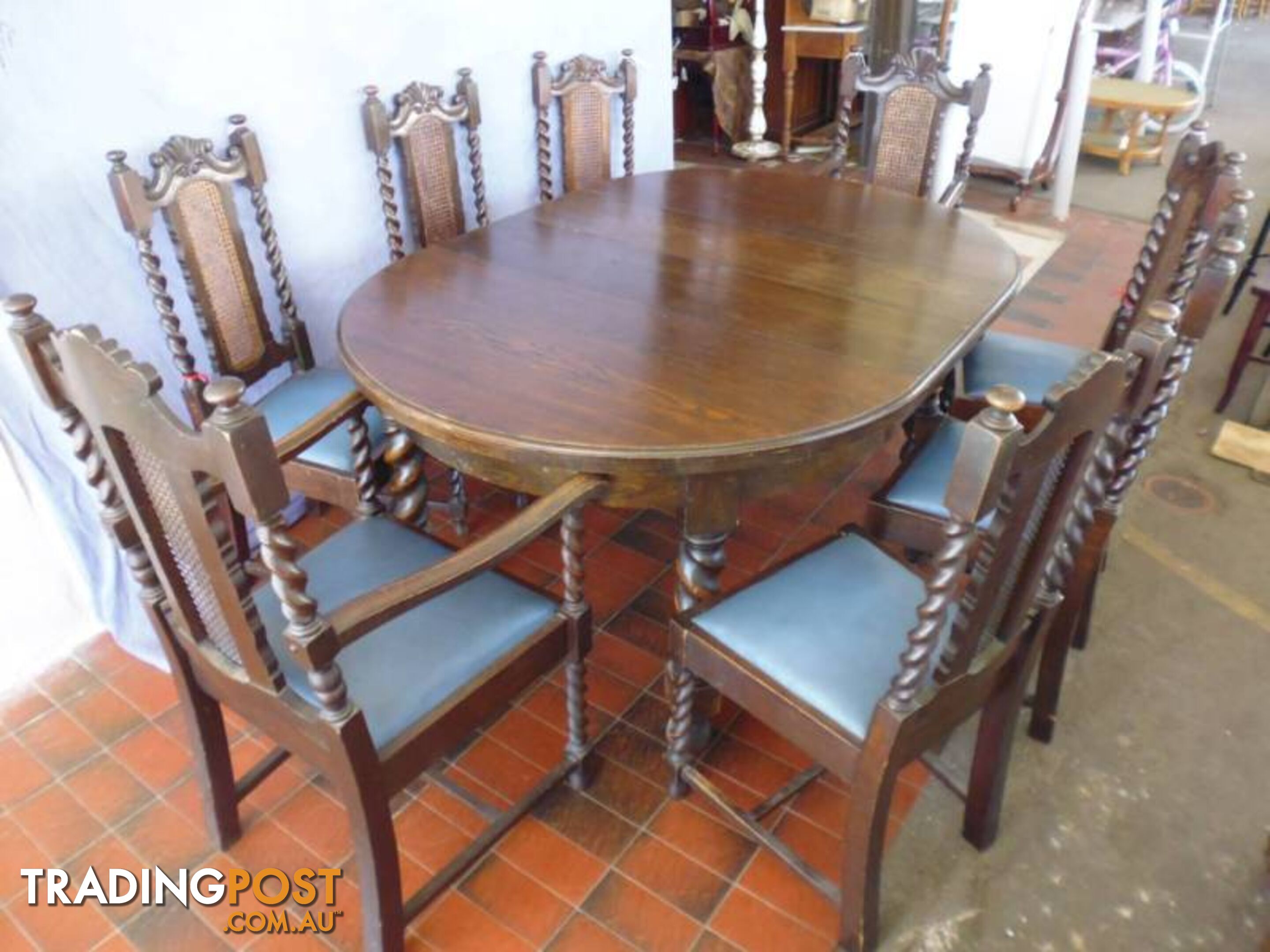 Jaco Table + 8 Chairs incl. 2 carvers, 2 leaves and crank, 368719