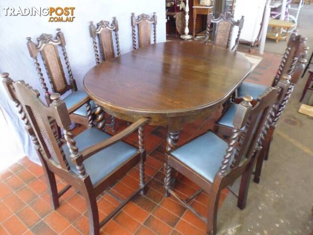 Jaco Table + 8 Chairs incl. 2 carvers, 2 leaves and crank, 368719