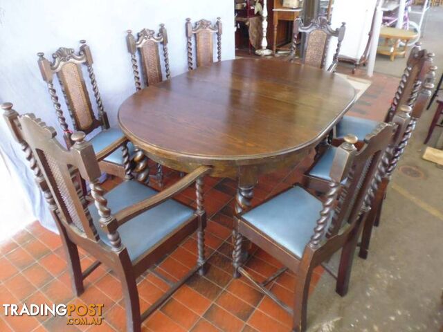 Jaco Table + 8 Chairs incl. 2 carvers, 2 leaves and crank, 368719