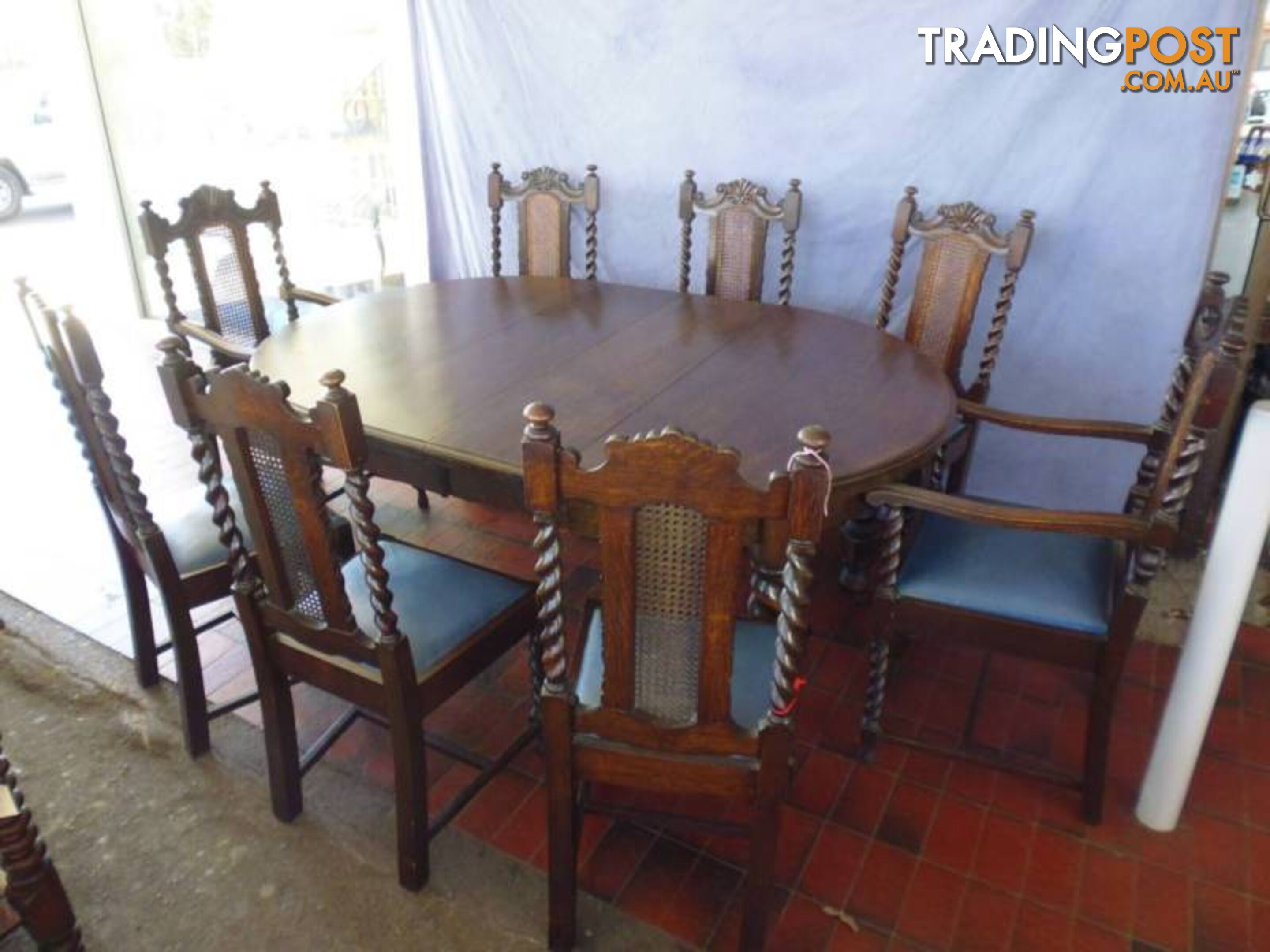 Jaco Table + 8 Chairs incl. 2 carvers, 2 leaves and crank, 368719