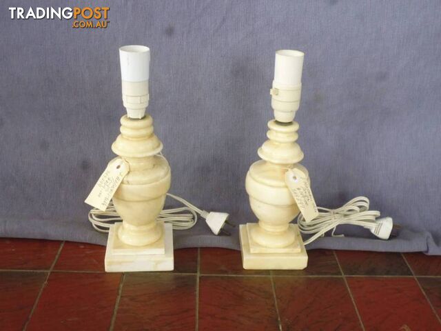 Two alabaster table lamps 369299