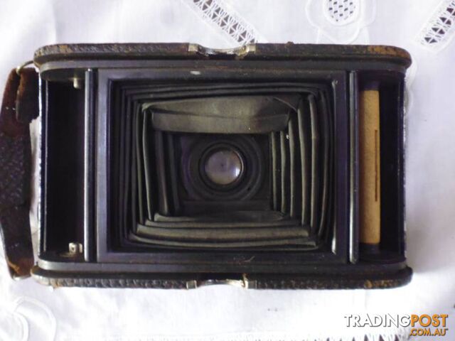 Camera Antique Compur Slide with slides 362156