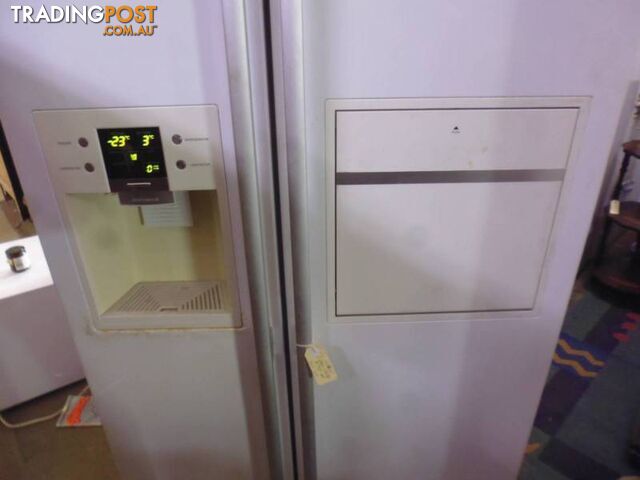 LG, Vertical 2 Door Fridge, 368369