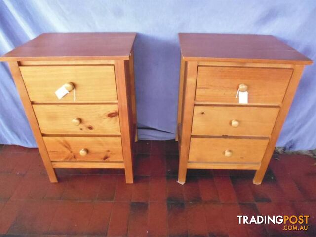 2 x Bedside Tables, 370134