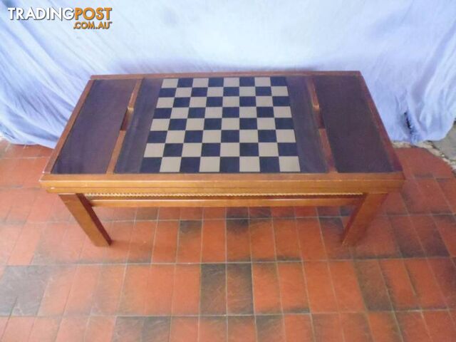 Backgammon/Chess Table, 370118