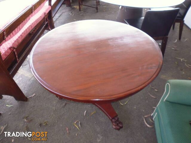 Table Round Victorian Cedar 369585